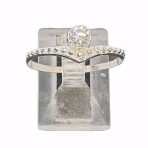 Anillo con Cubic